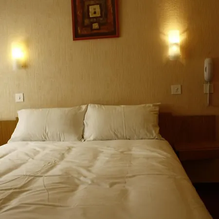 Du Touring Hotel Saint-Céré